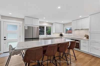 288 Main Street W • Norwich, ON photo 5