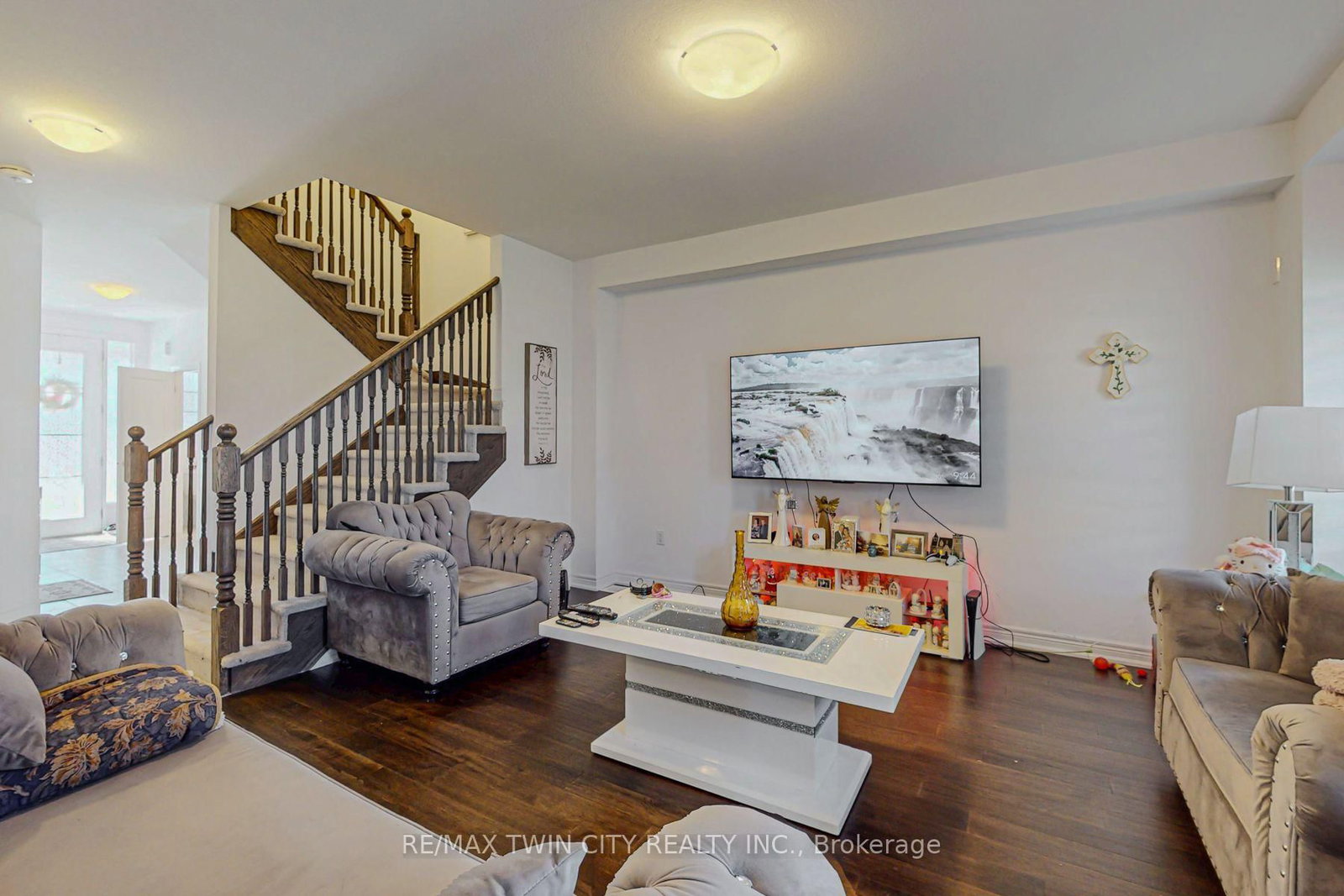 228 Longboat Run • Brantford, ON photo 11