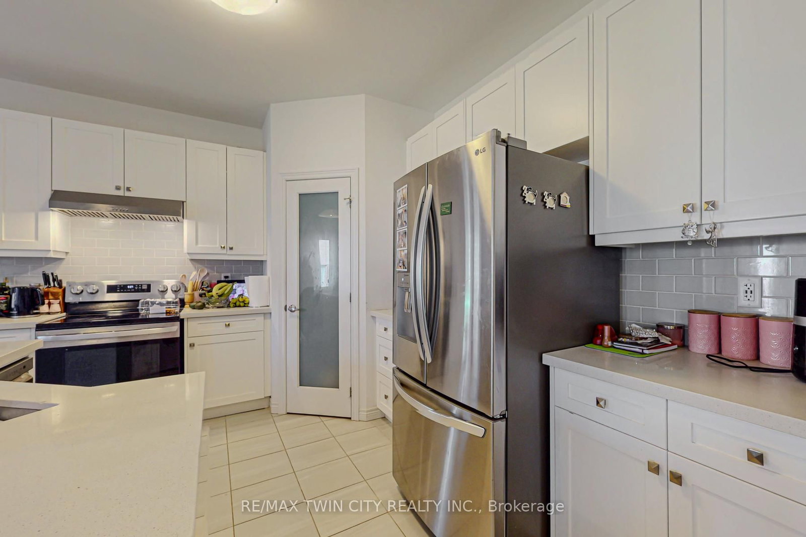 228 Longboat Run • Brantford, ON photo 12