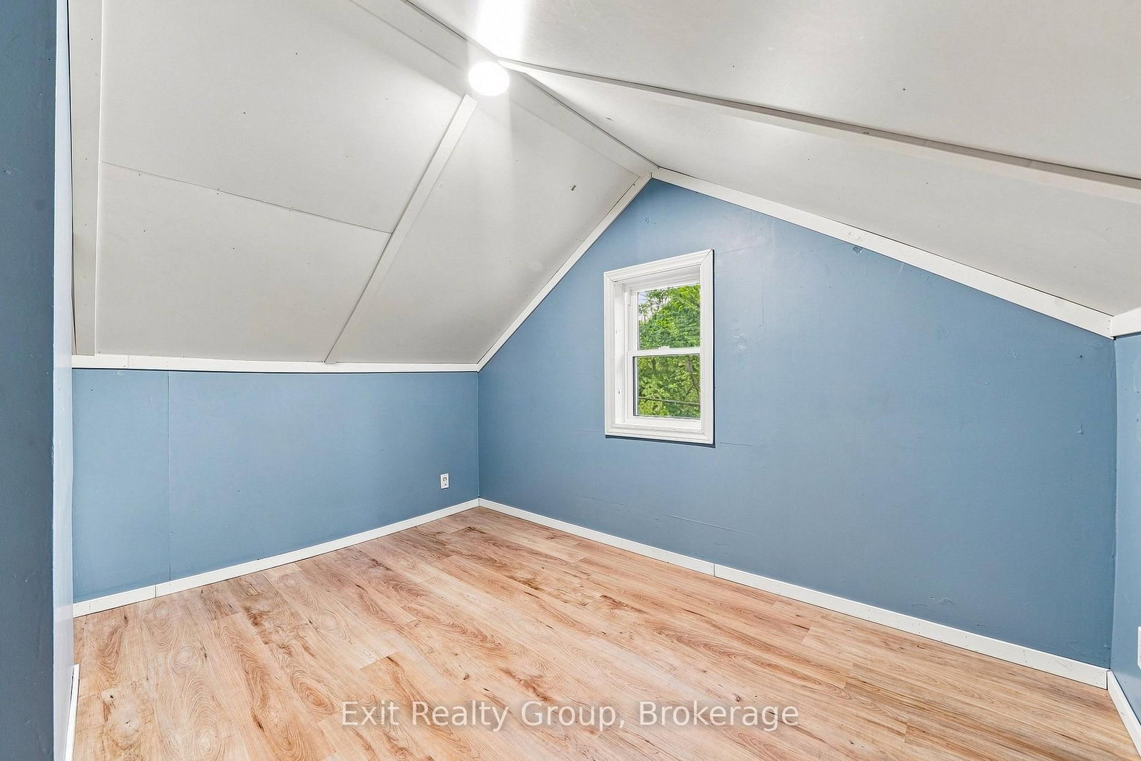 110 Forsyth Street • Limoges, ON photo 34