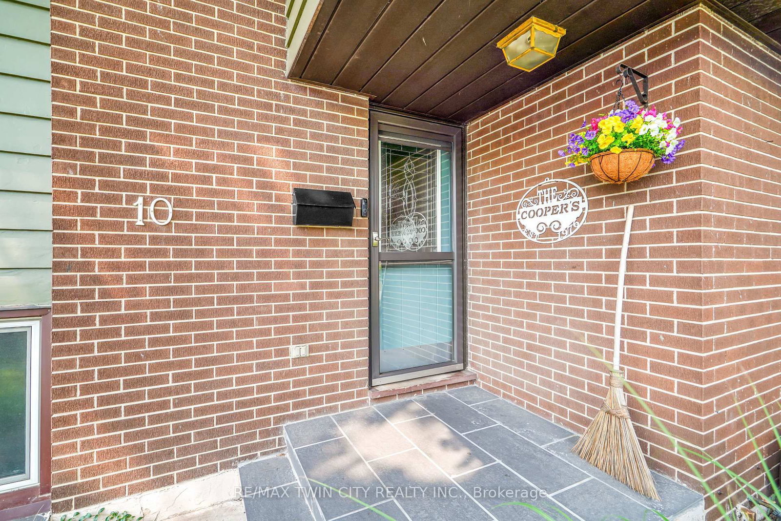 10 Brier Crescent • Brantford, ON photo 5