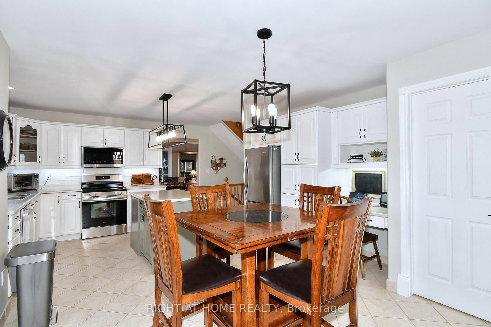 599 Maniece Avenue • Peterborough, ON photo 12