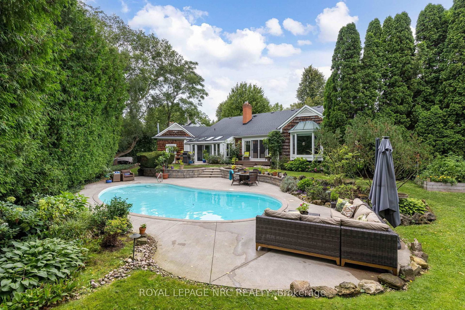 7 Christopher Street • Niagara-on-the-Lake, ON photo 4