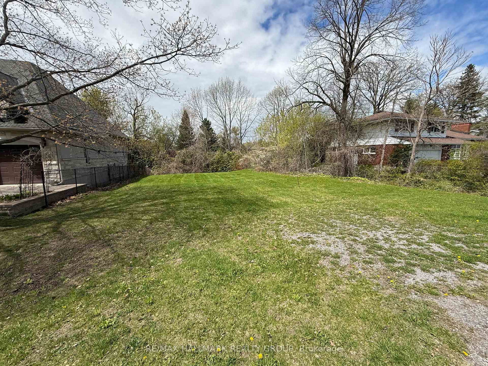 95 Dorothea Drive • Ottawa, ON photo 2