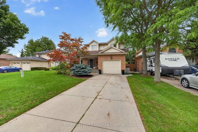 603 Country Club Mews • London South, ON photo 2