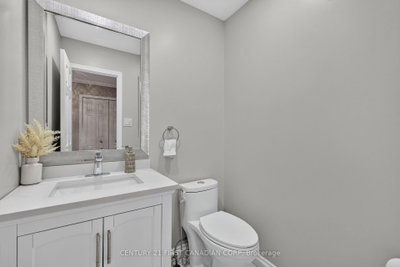 603 Country Club Mews • London South, ON photo 8