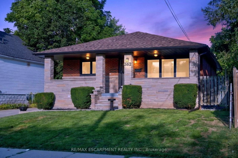 362 Rosseau Road
