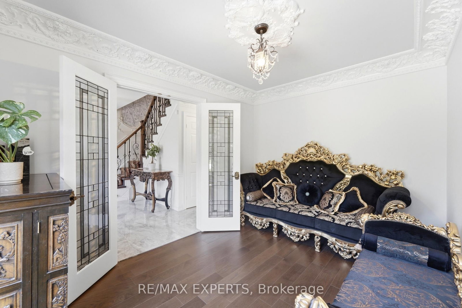 28 Stonegate Drive • Hamilton, ON photo 19