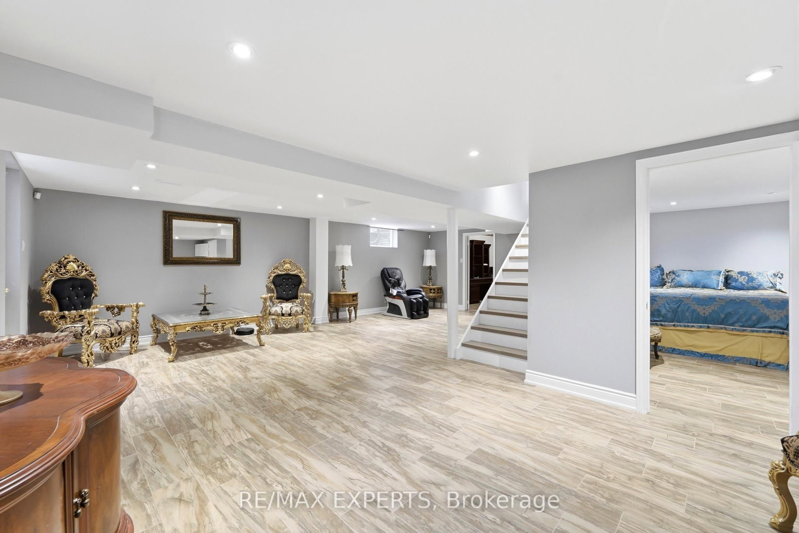 28 Stonegate Drive • Hamilton, ON photo 30