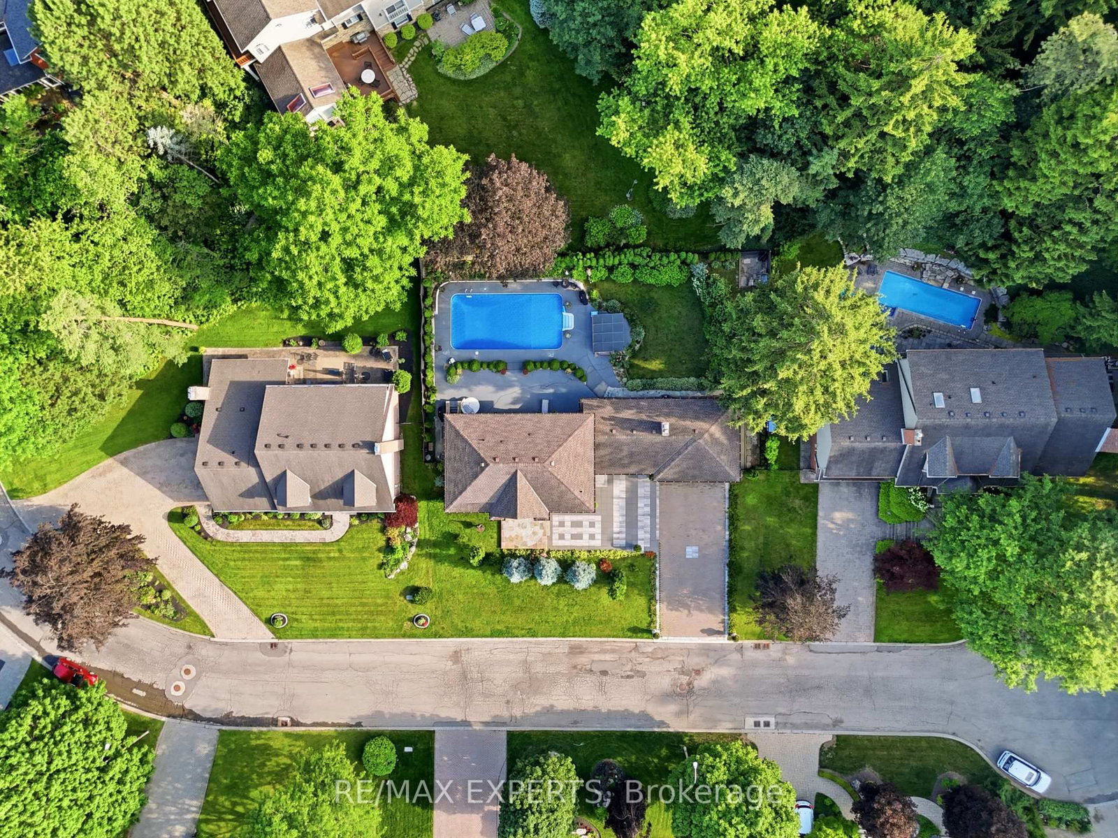 28 Stonegate Drive • Hamilton, ON photo 38