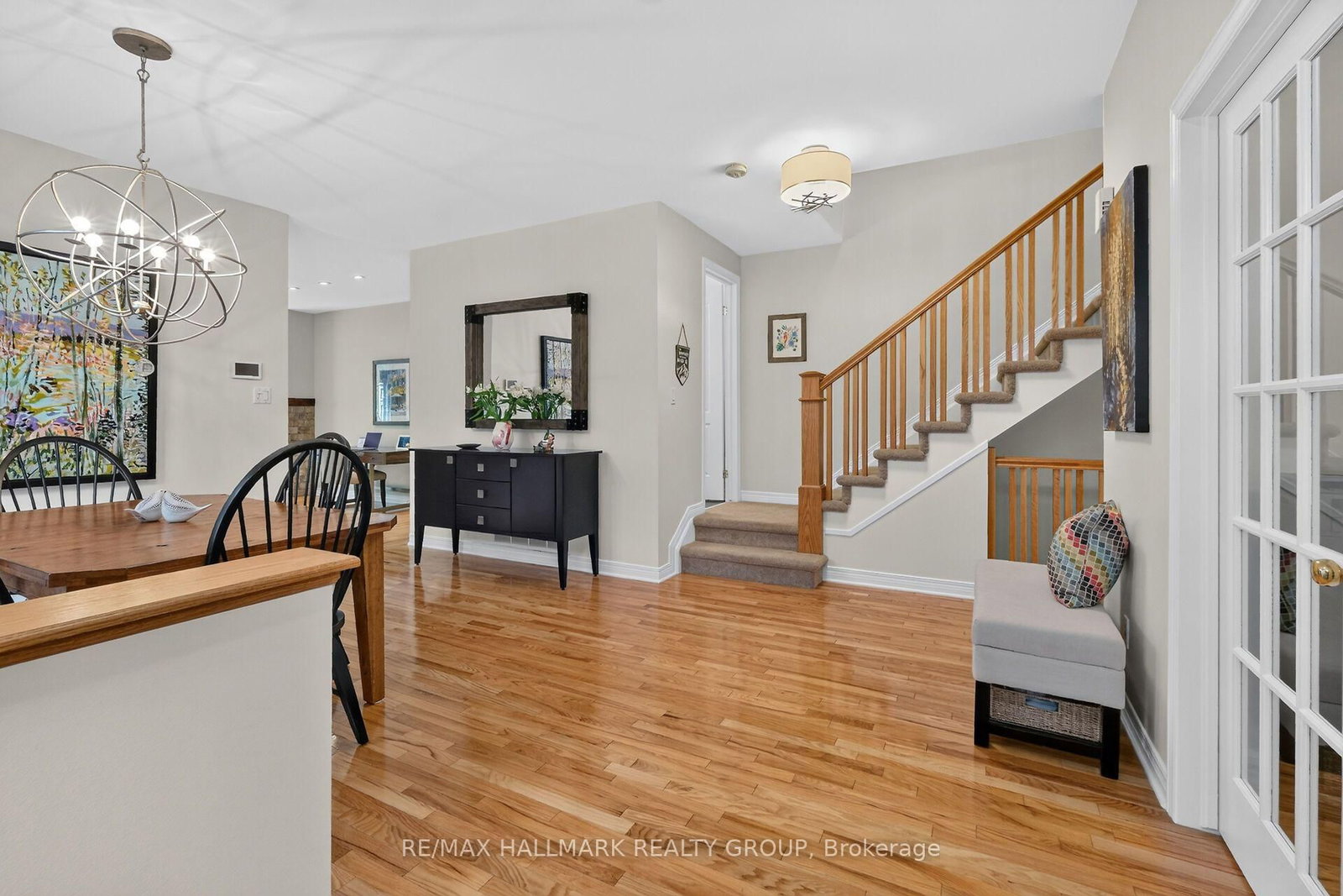 17 Creek's End Lane • Nepean, ON photo 3