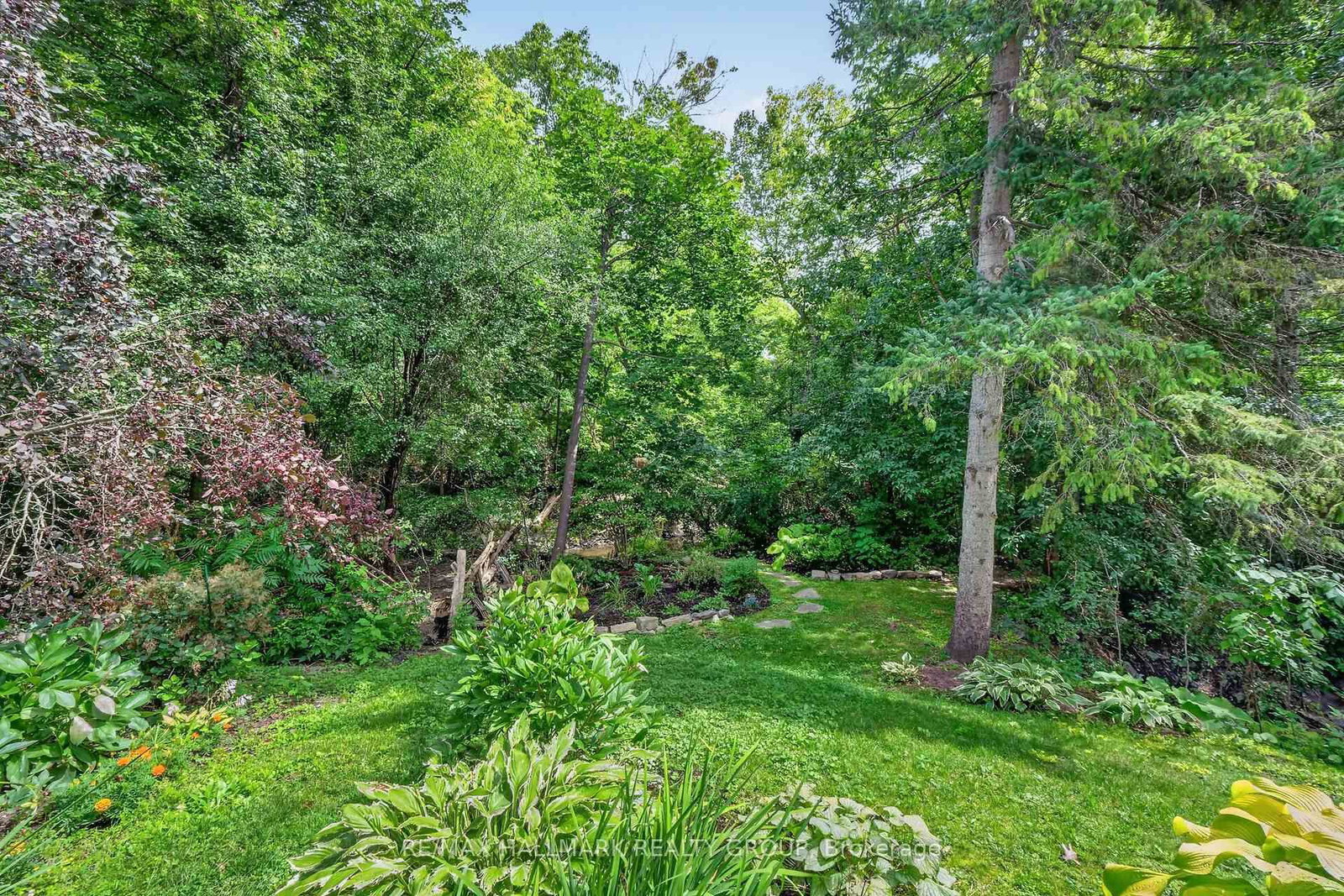 17 Creek's End Lane • Nepean, ON photo 35
