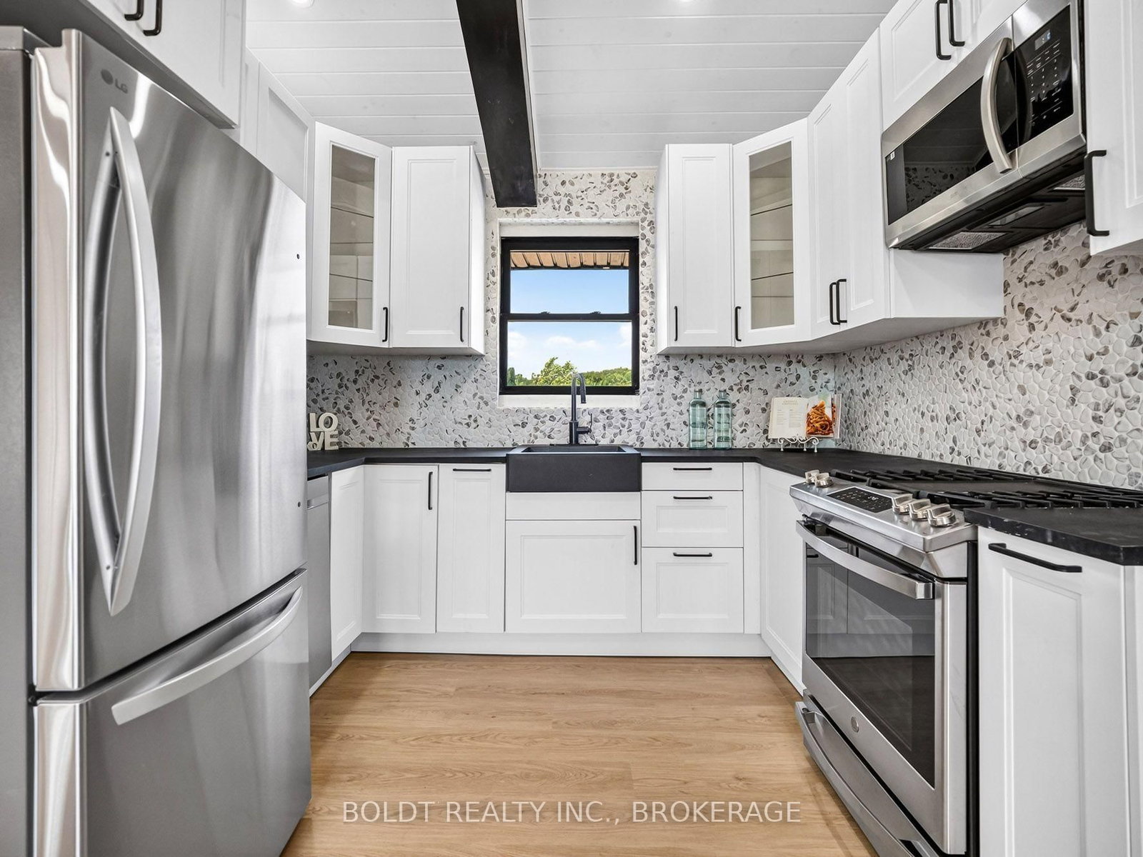 6221 Lyons Creek Road • Niagara Falls, ON photo 10