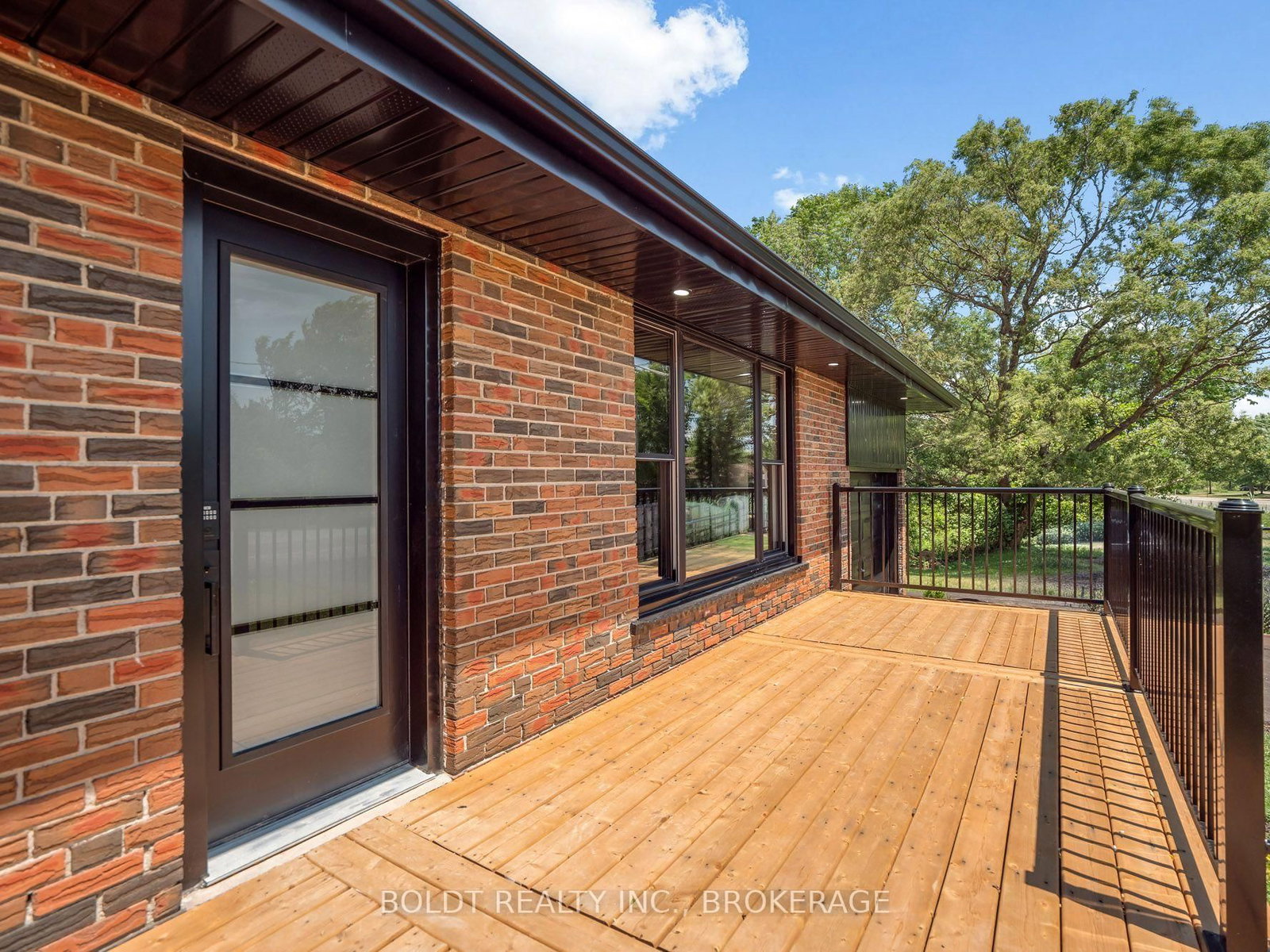 6221 Lyons Creek Road • Niagara Falls, ON photo 3
