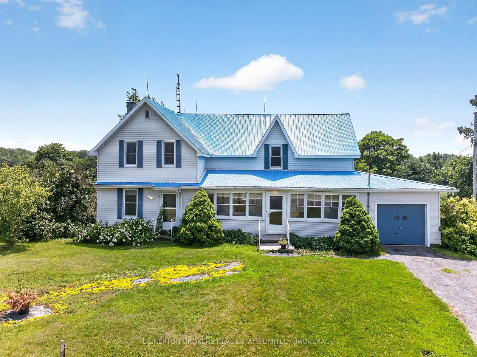 1497 Sunbury Road • Inverary, ON photo 1