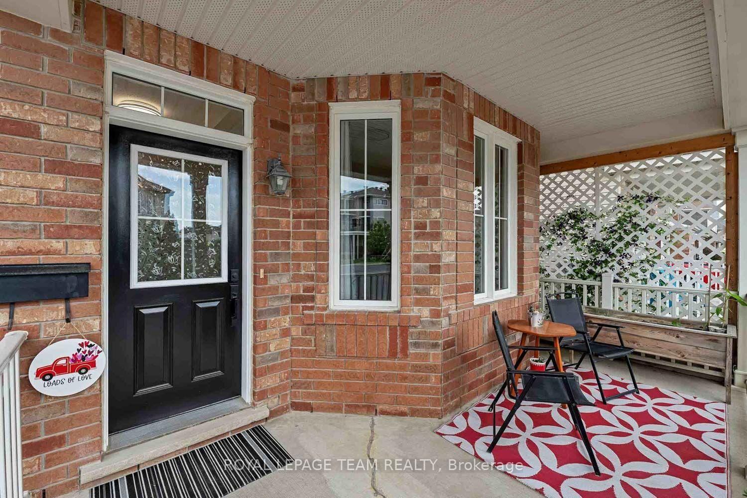 2225 Watercolours Way • Ottawa, ON photo 2