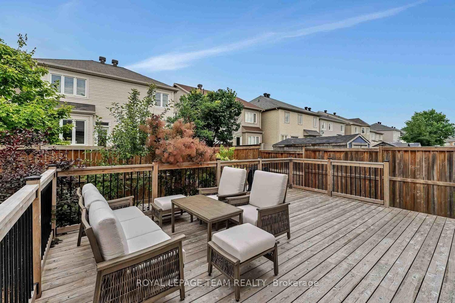 2225 Watercolours Way • Ottawa, ON photo 38