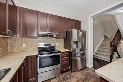 2225 Watercolours Way • Ottawa, ON photo 9