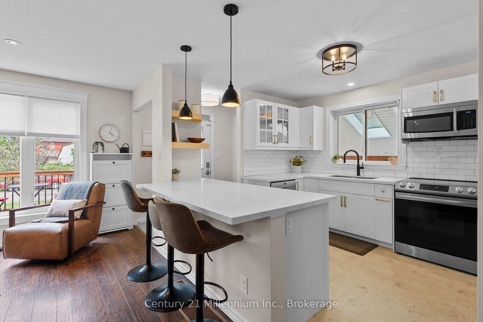 1512 5th Ave A Avenue W • Owen Sound, ON photo 2