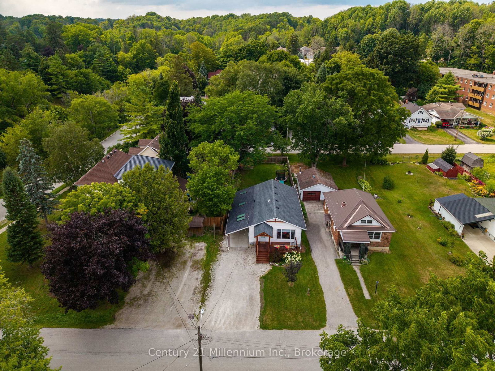 1512 5th Ave A Avenue W • Owen Sound, ON photo 5