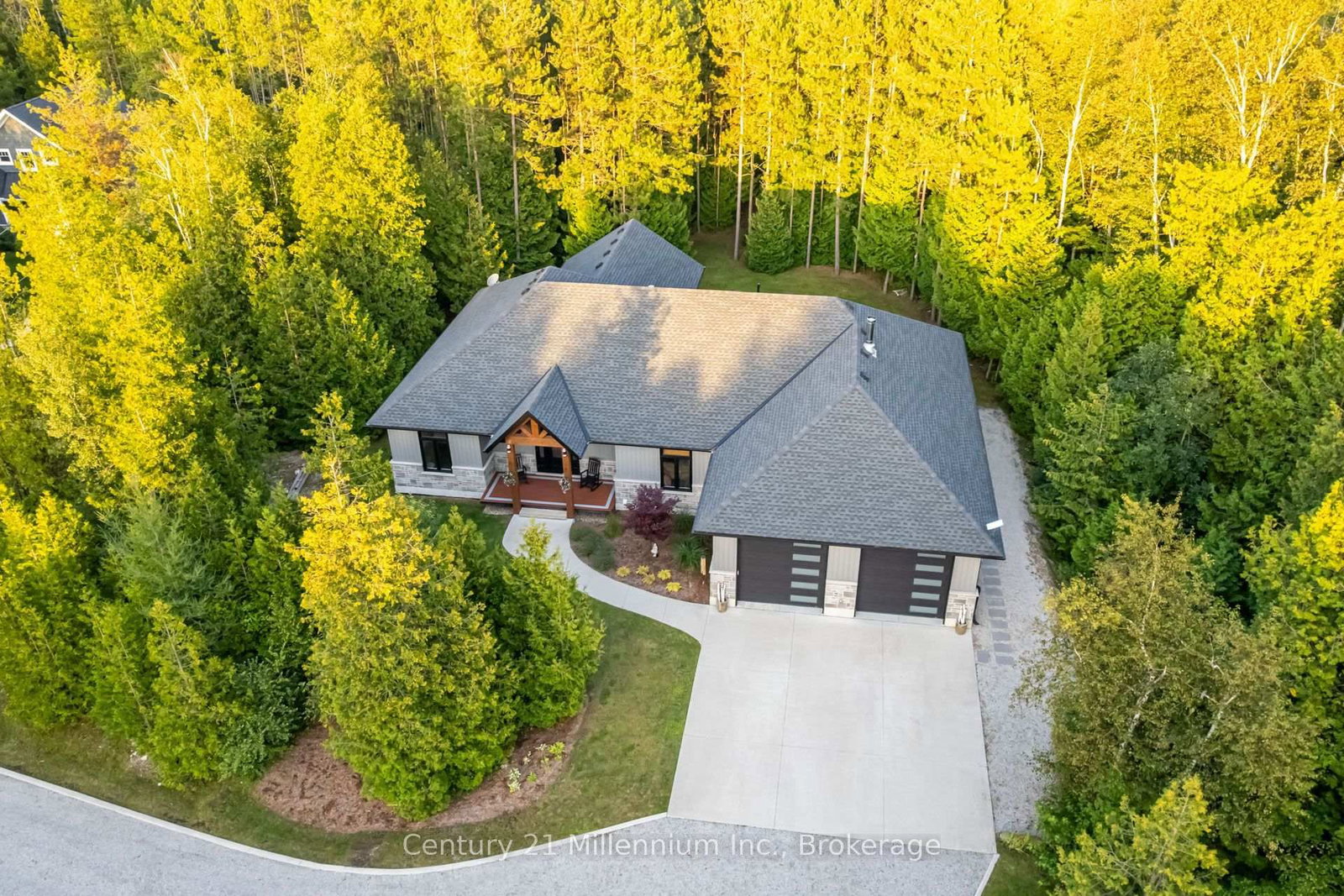 Detached House sold at 17 Phillips Place, South Bruce Peninsula, Ontario, N0H 2T0 - South Bruce Peninsula - MLS: X13718592