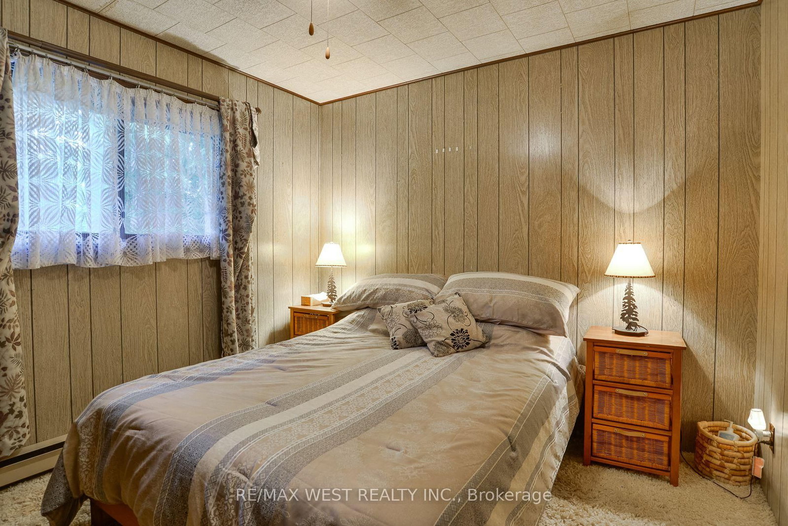 52 Robert Road W • Huntsville, ON photo 4