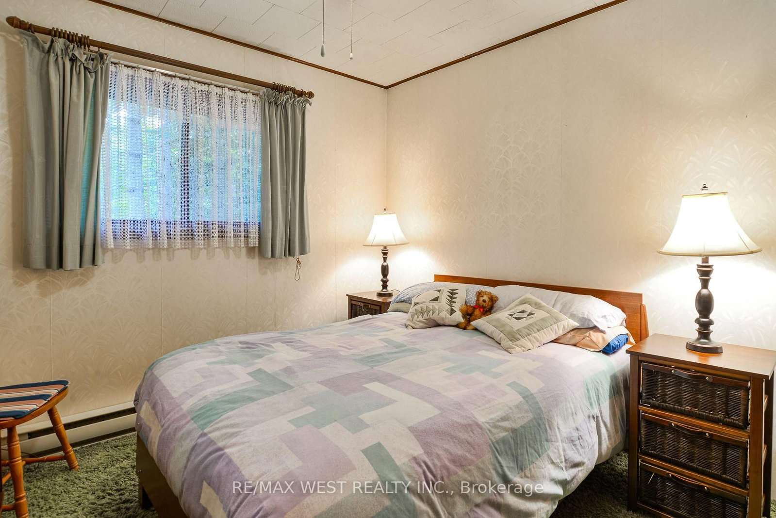 52 Robert Road photo 6