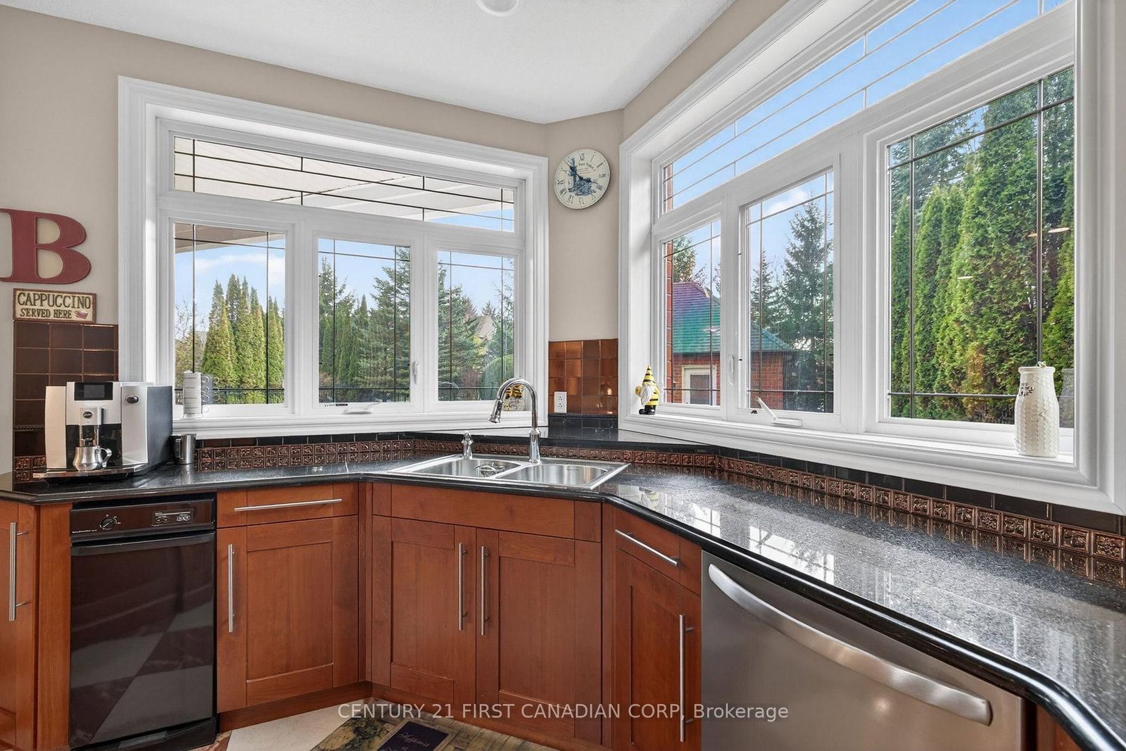 7222 Clayton Walk • #2 • London South, ON photo 16