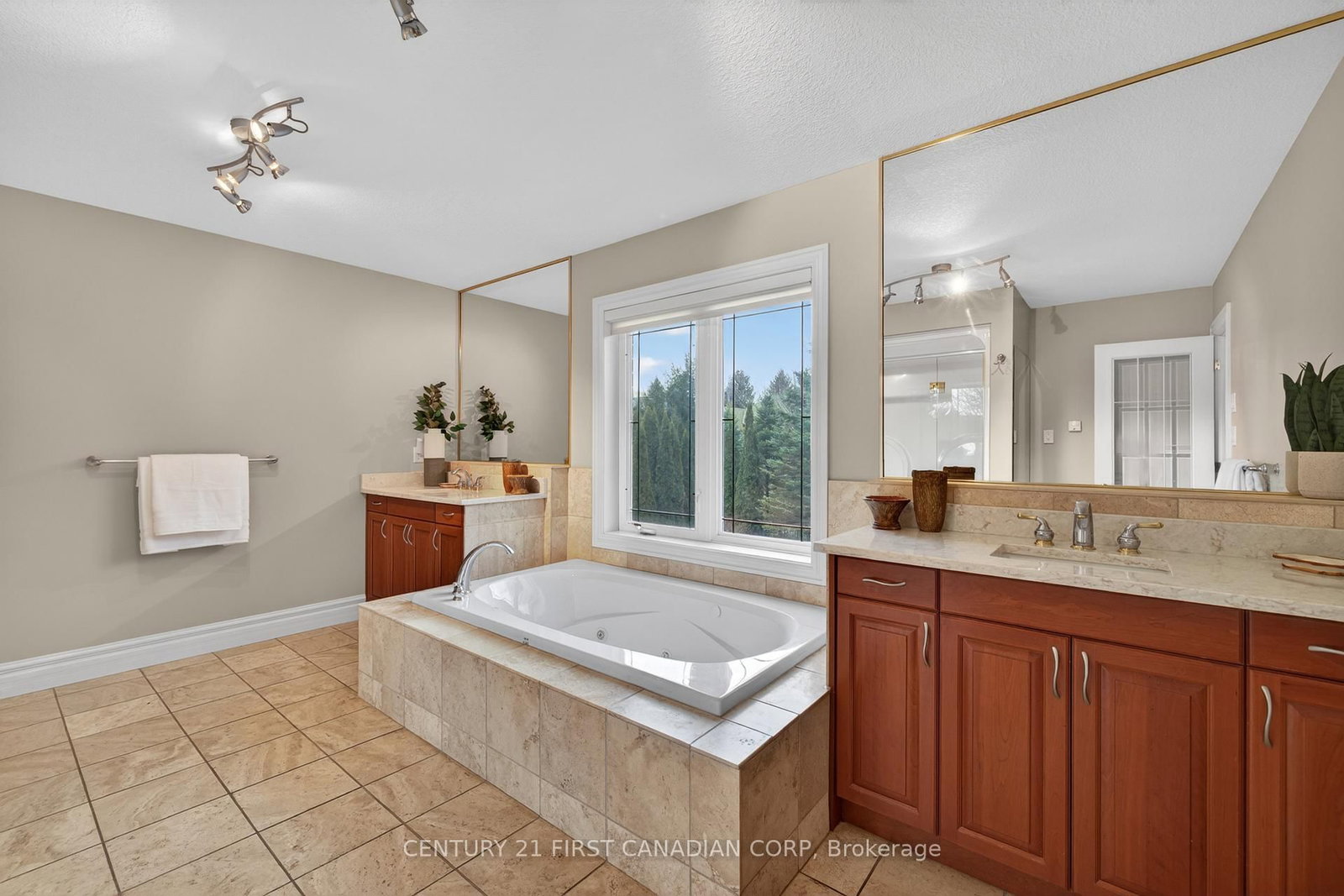 7222 Clayton Walk • #2 • London South, ON photo 25