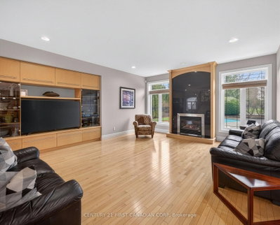 7222 Clayton Walk • #2 • London South, ON photo 8