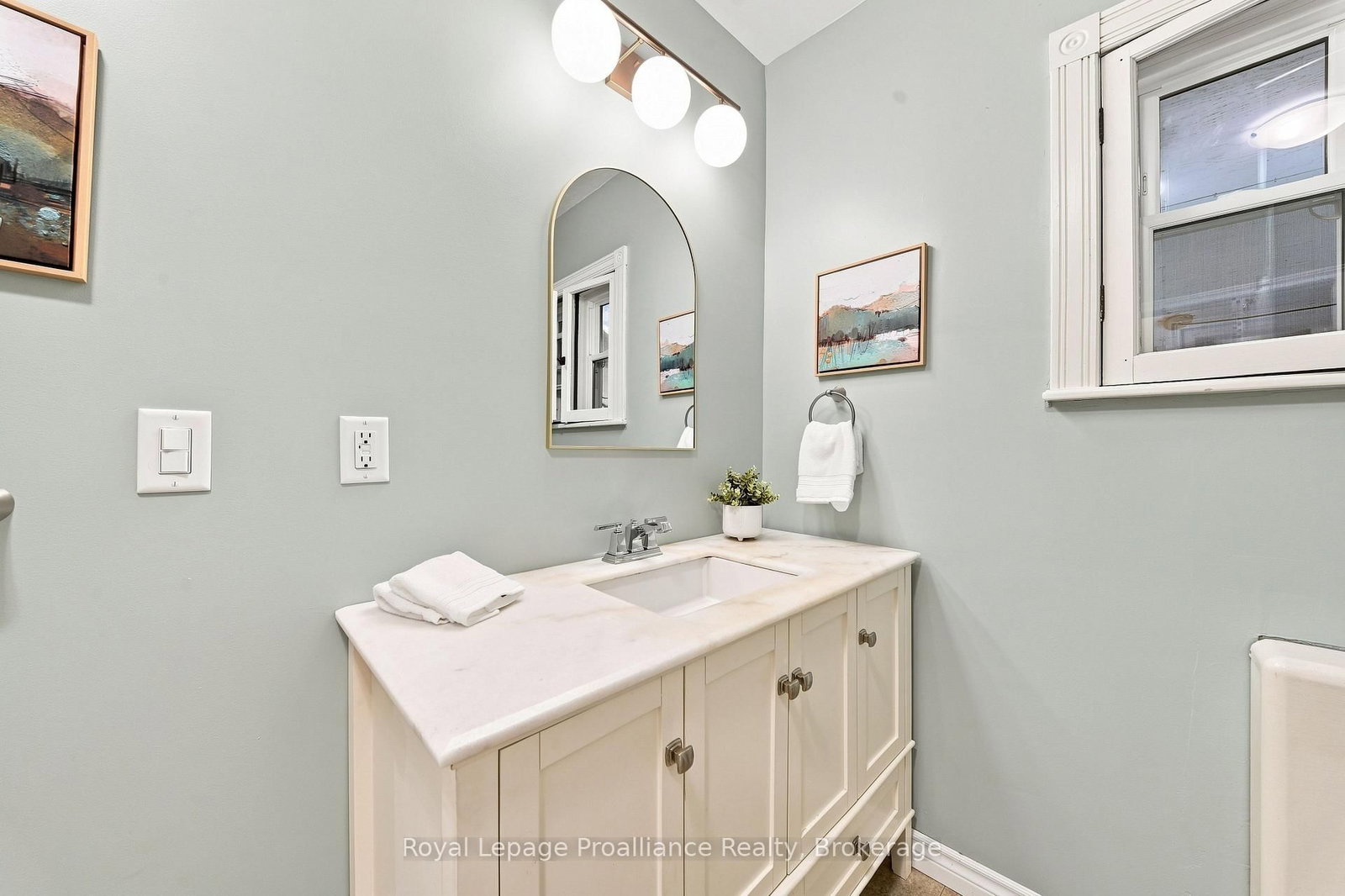 277 Dufferin Avenue • Belleville, ON photo 28