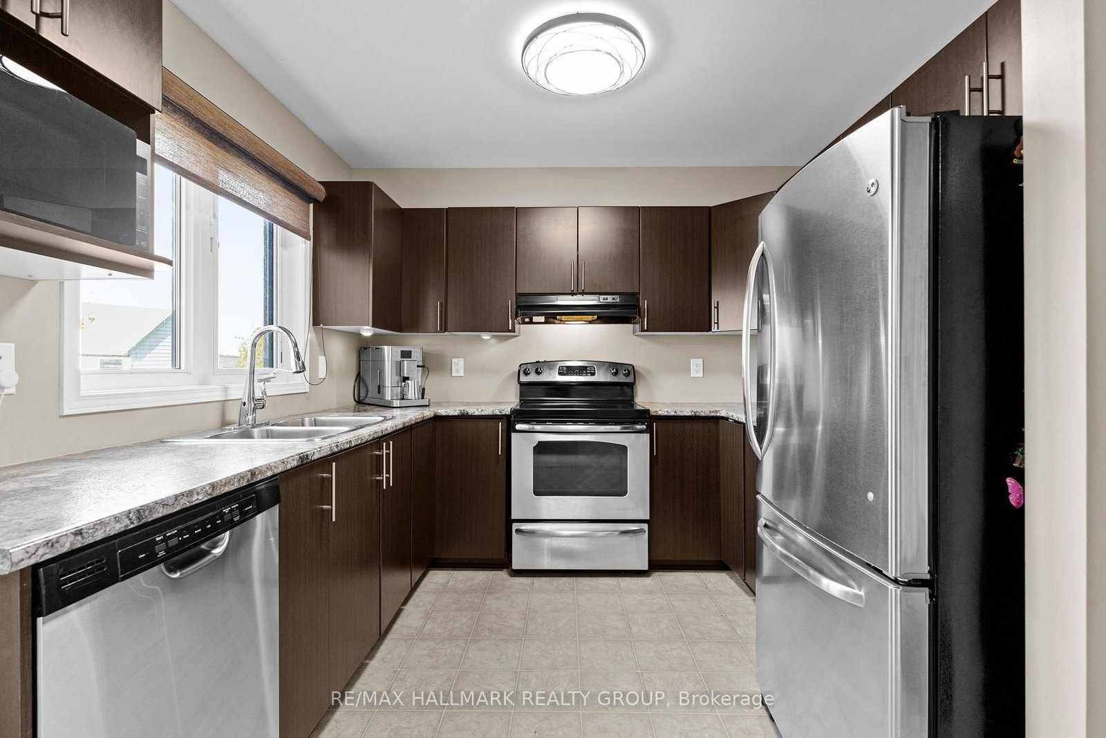 358 Galston Private • Ottawa, ON photo 12