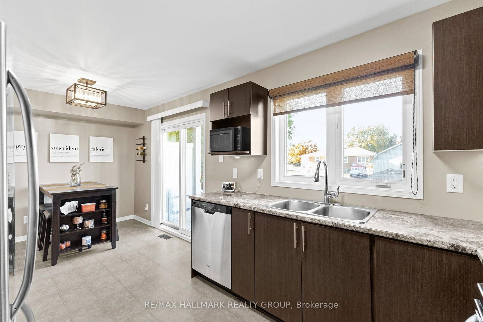 358 Galston Private • Ottawa, ON photo 15