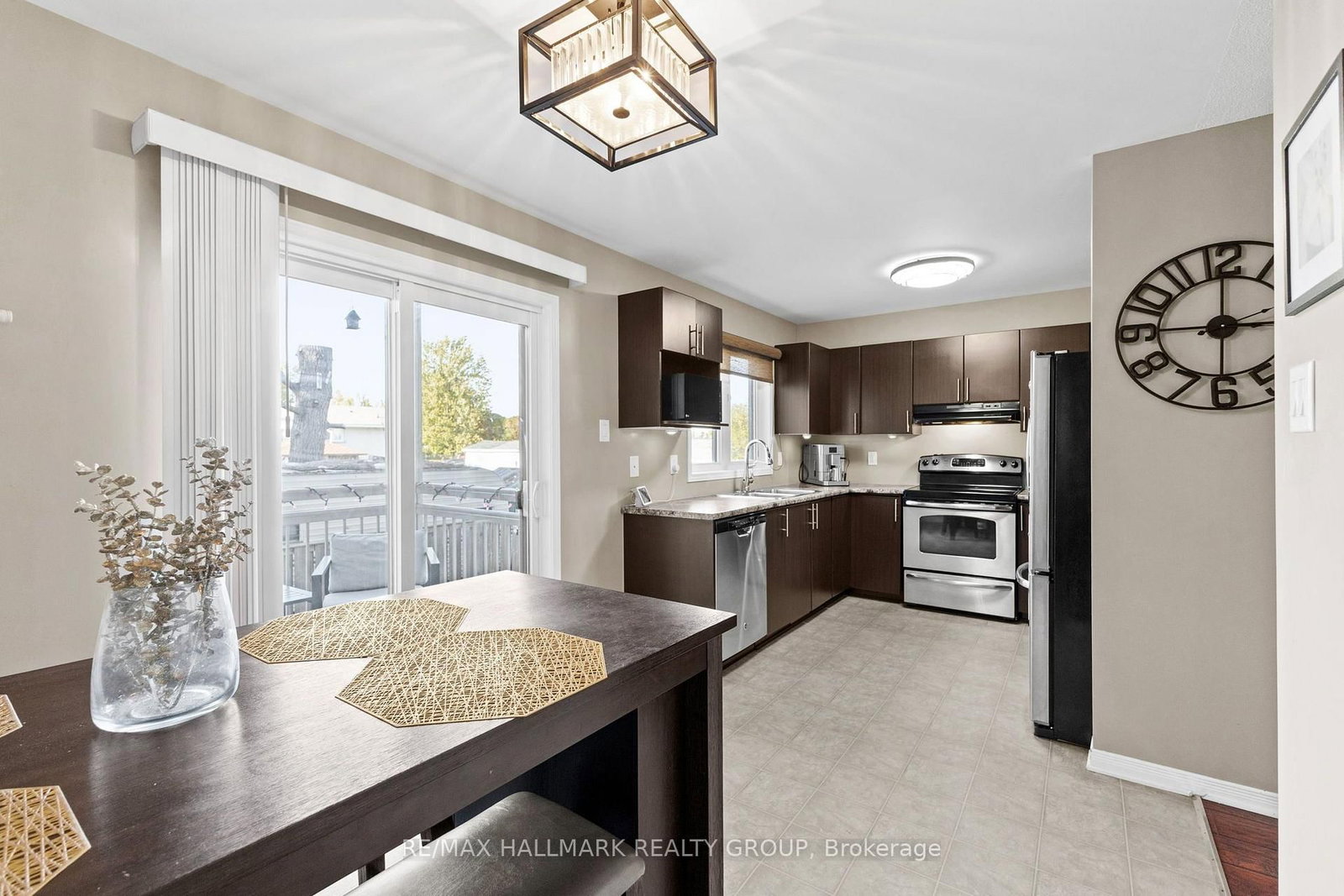 358 Galston Private • Ottawa, ON photo 16
