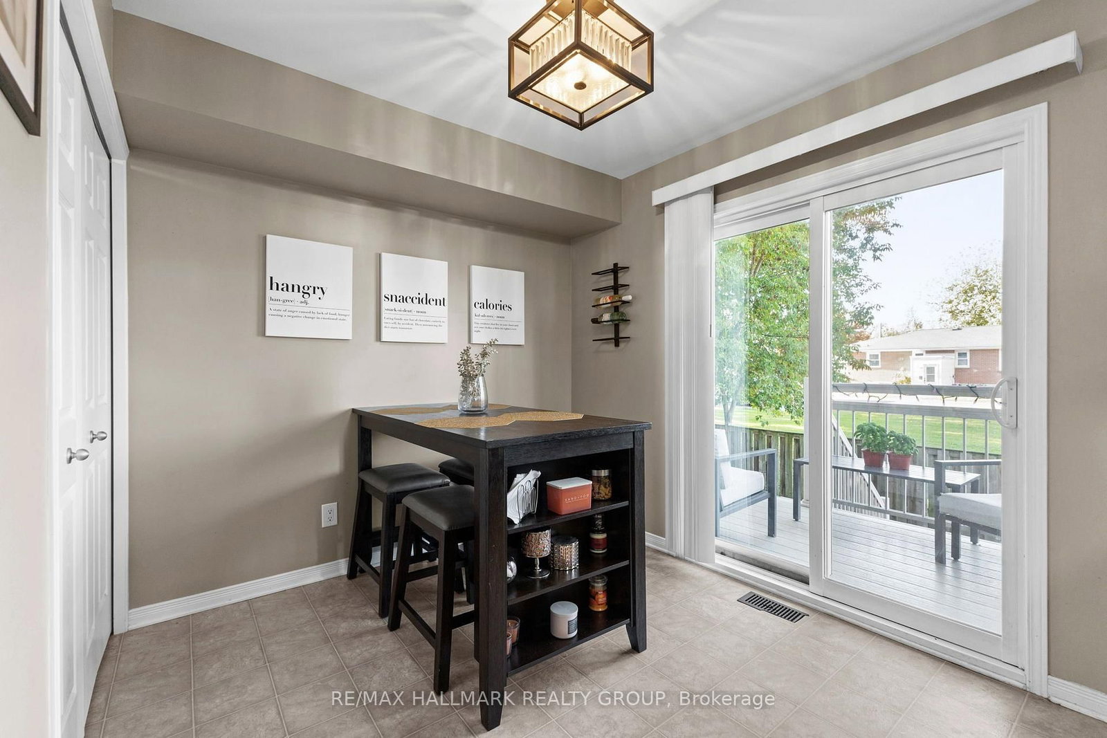 358 Galston Private • Ottawa, ON photo 18