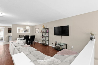 358 Galston Private • Ottawa, ON photo 9