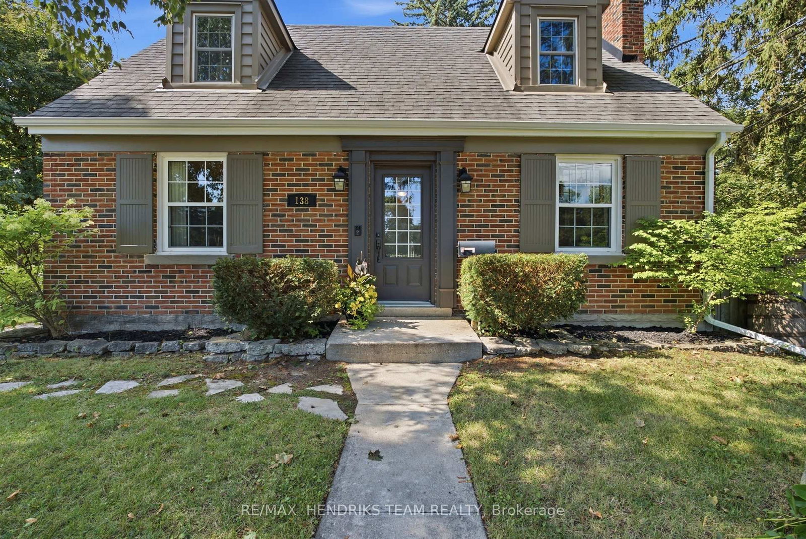 138 Kathleen Street • Guelph, ON photo 2