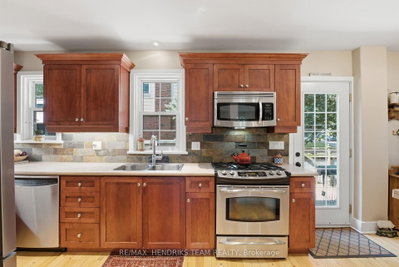 138 Kathleen Street • Guelph, ON photo 9