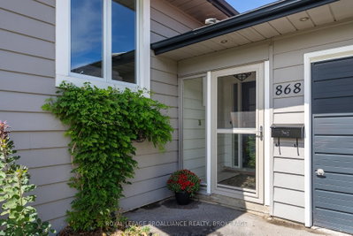 868 Allum Avenue • Kingston, ON photo 3