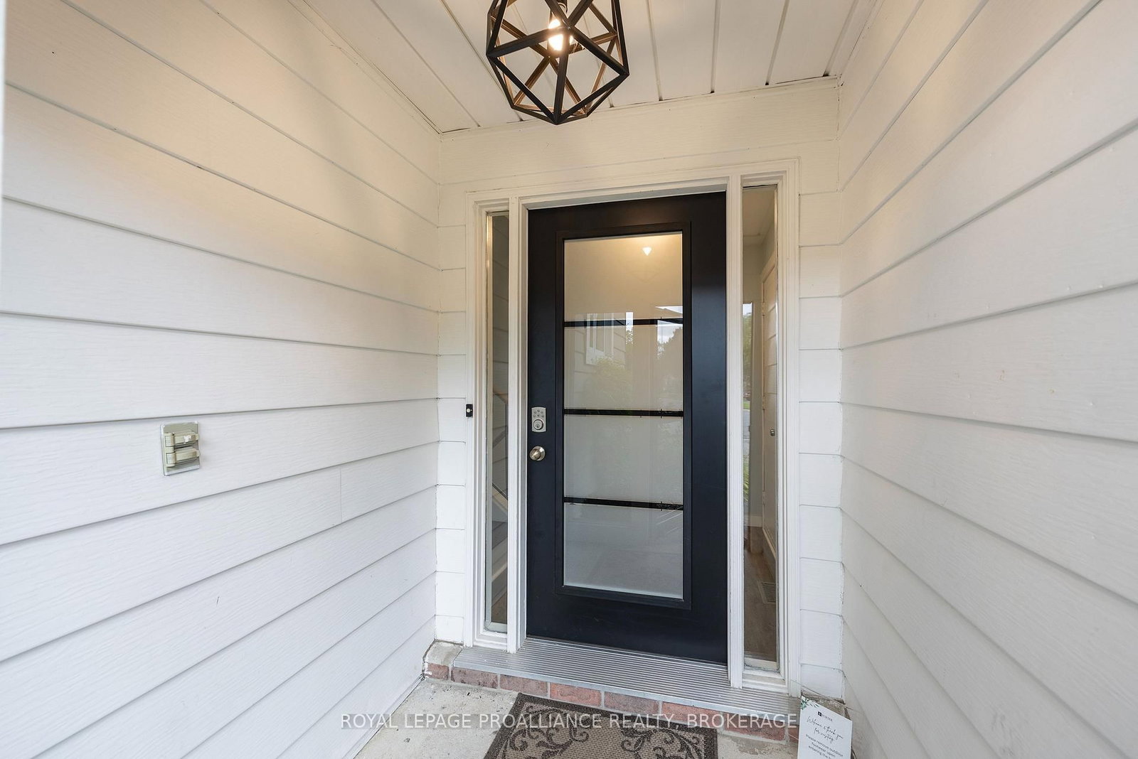868 Allum Avenue • Kingston, ON photo 4