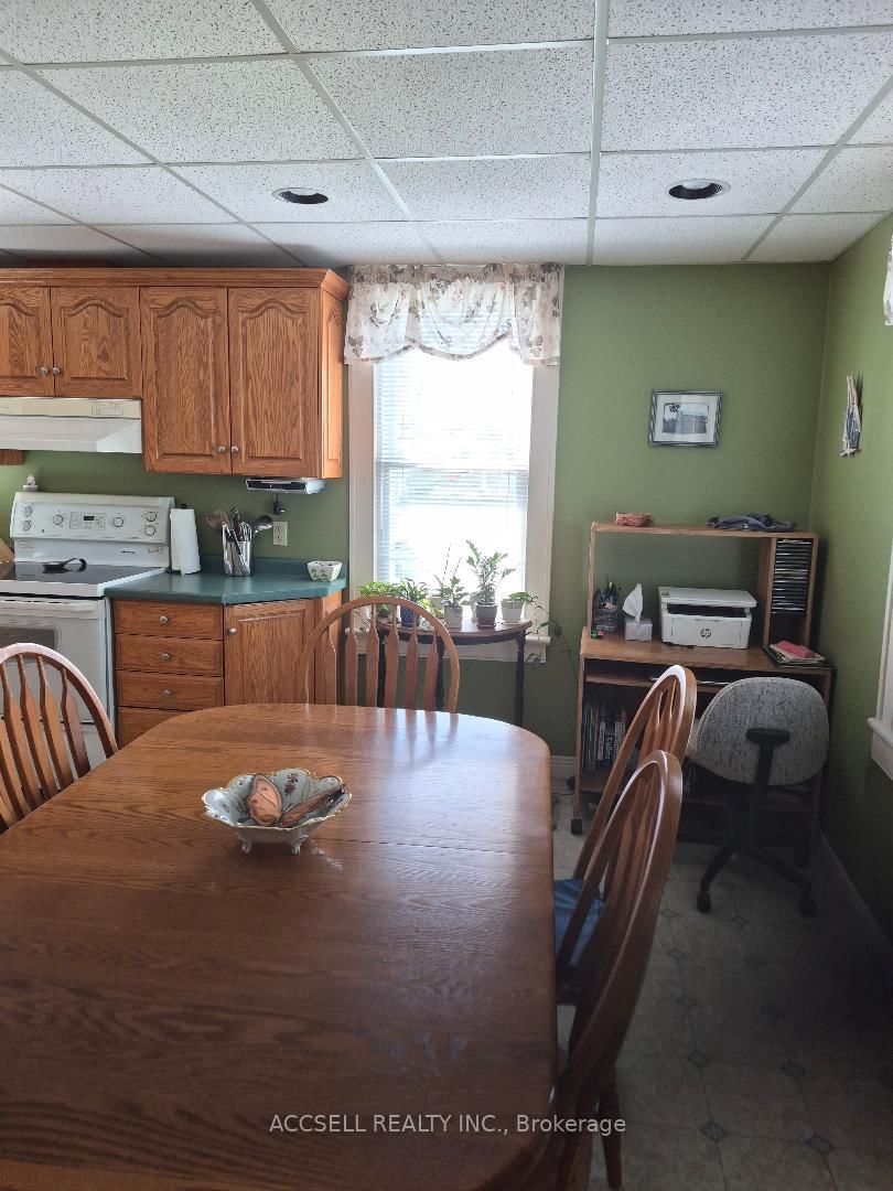 545 Broadway Street N • Out of Area, ON photo 5