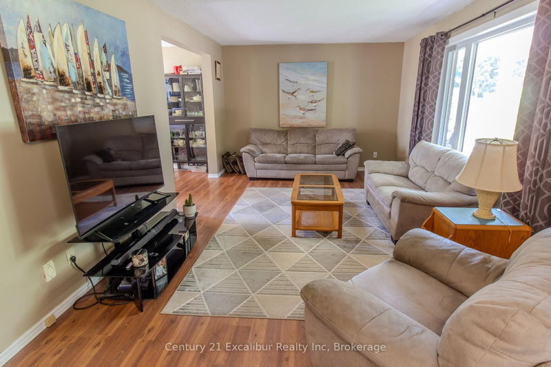 6 Braeside Road