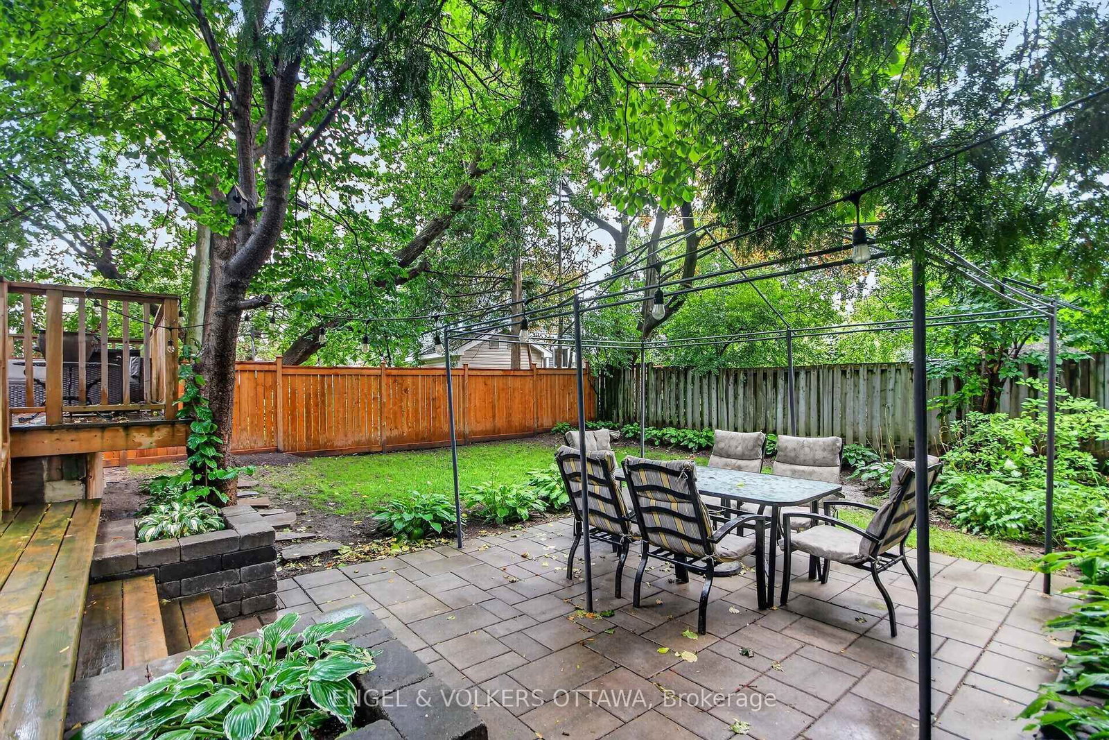 390 Princeton Avenue • Ottawa, ON photo 48