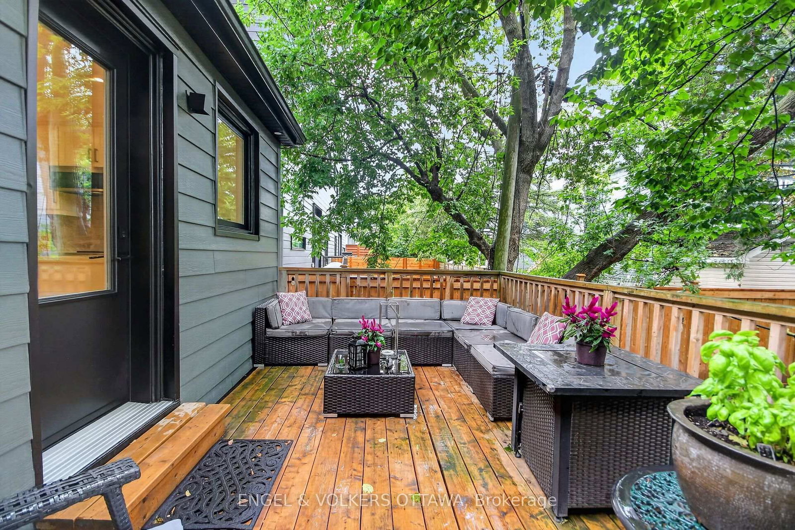 390 Princeton Avenue • Ottawa, ON photo 49