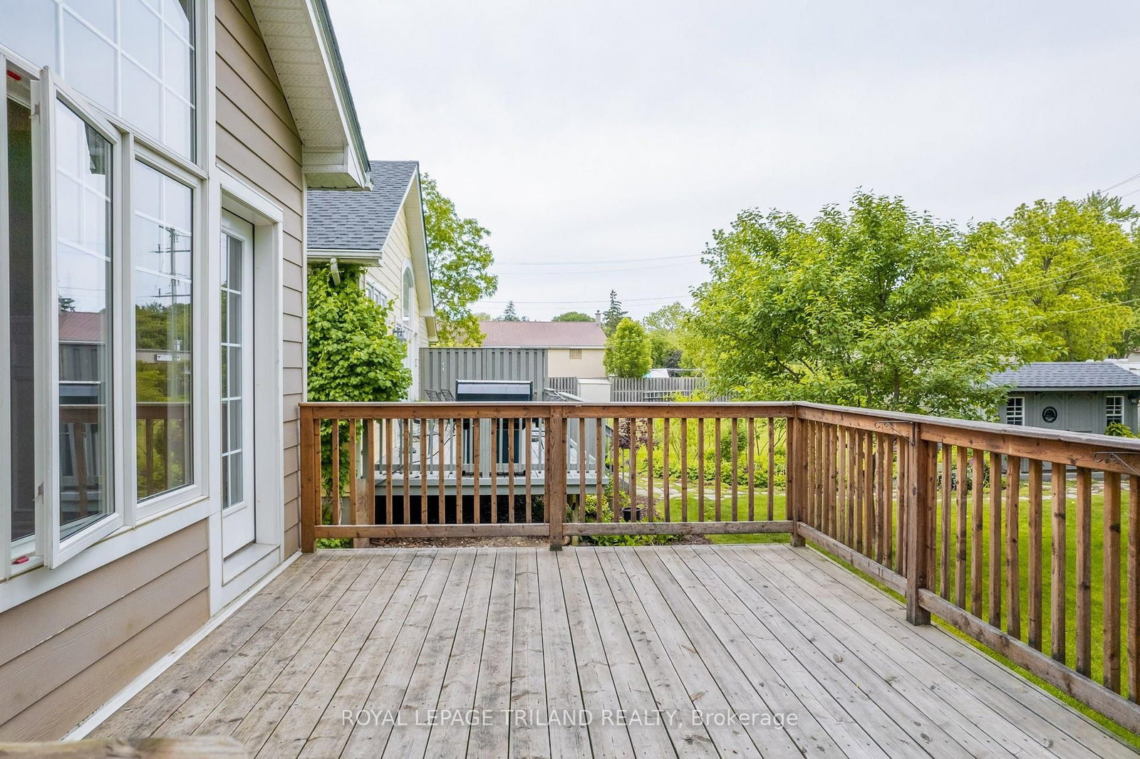 17 VILLAGE Gate • Lambton Shores, ON photo 36