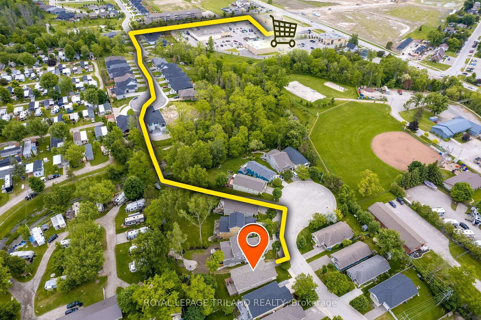 17 VILLAGE Gate • Lambton Shores, ON photo 4