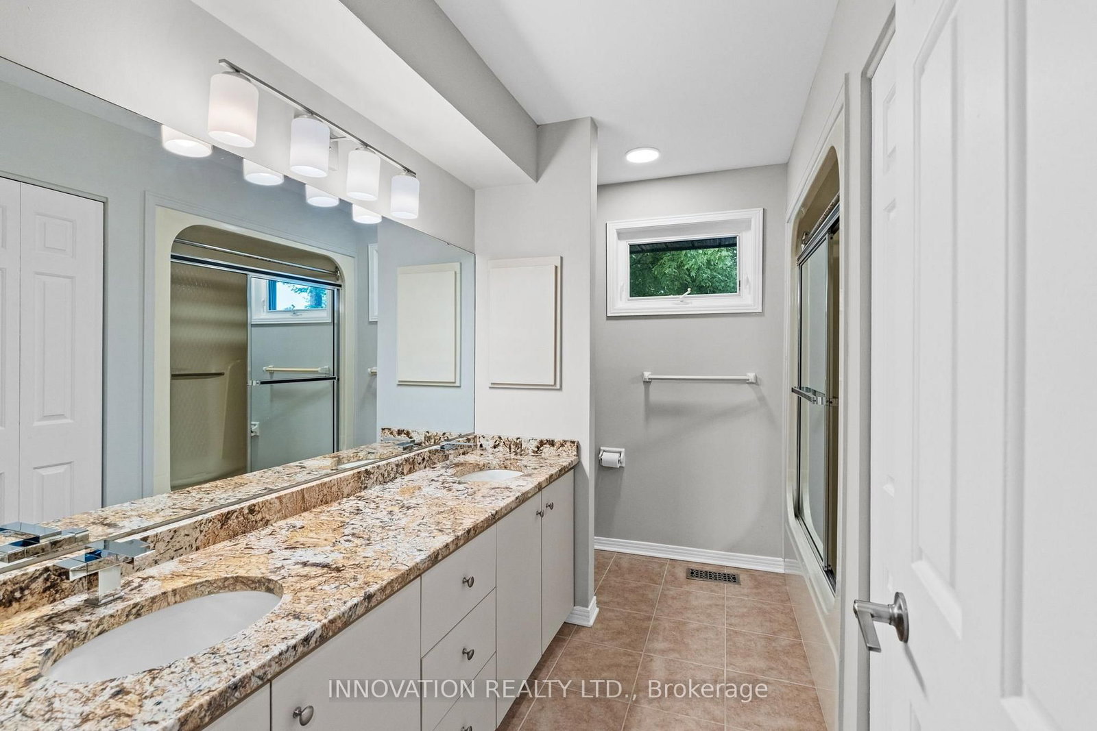 206 Cypress Court • Ottawa, ON photo 32