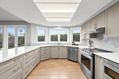 206 Cypress Court • Ottawa, ON photo 9