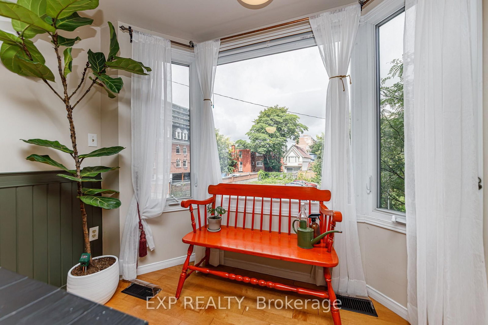 8 Maclean Street • Ottawa, ON photo 10