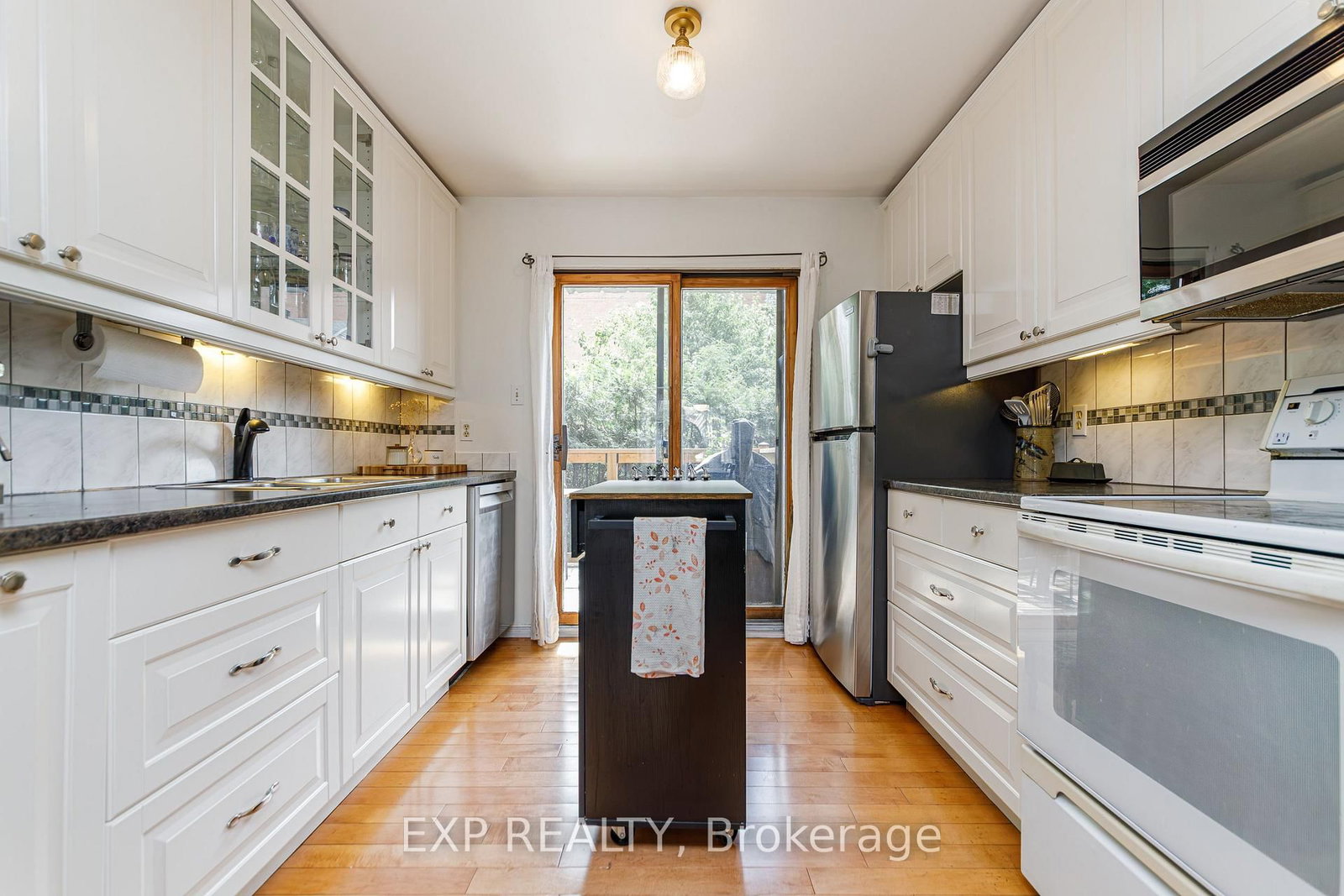 8 Maclean Street • Ottawa, ON photo 11